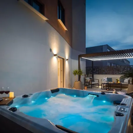 Luxury Apartment Silvery In Split Center With Jacuzzi, Sauna And Parking Exterior photo