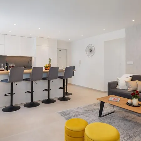 Luxury Apartment Silvery In Split Center With Jacuzzi, Sauna And Parking Exterior photo